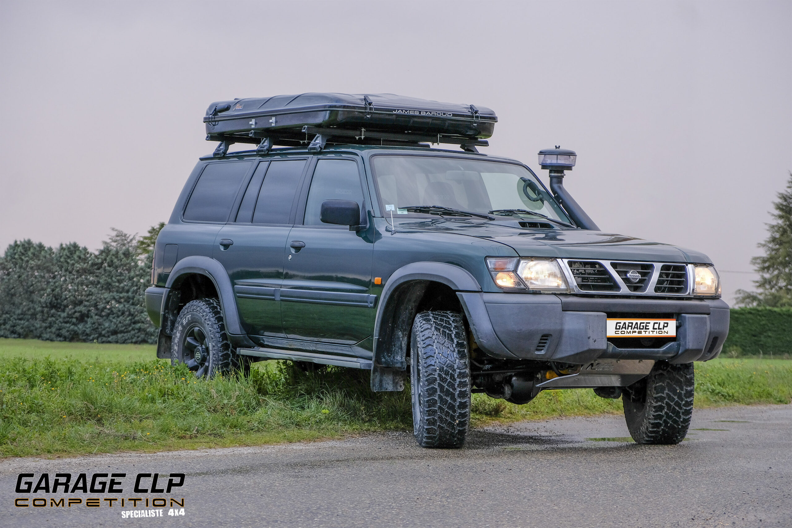 Nissan Patrol Y61 - Tente de toit Evasion M James Baroud